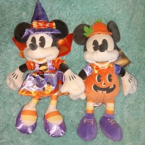 Disney's 2020 Mickey and Minnie 15" plus Halloween toy